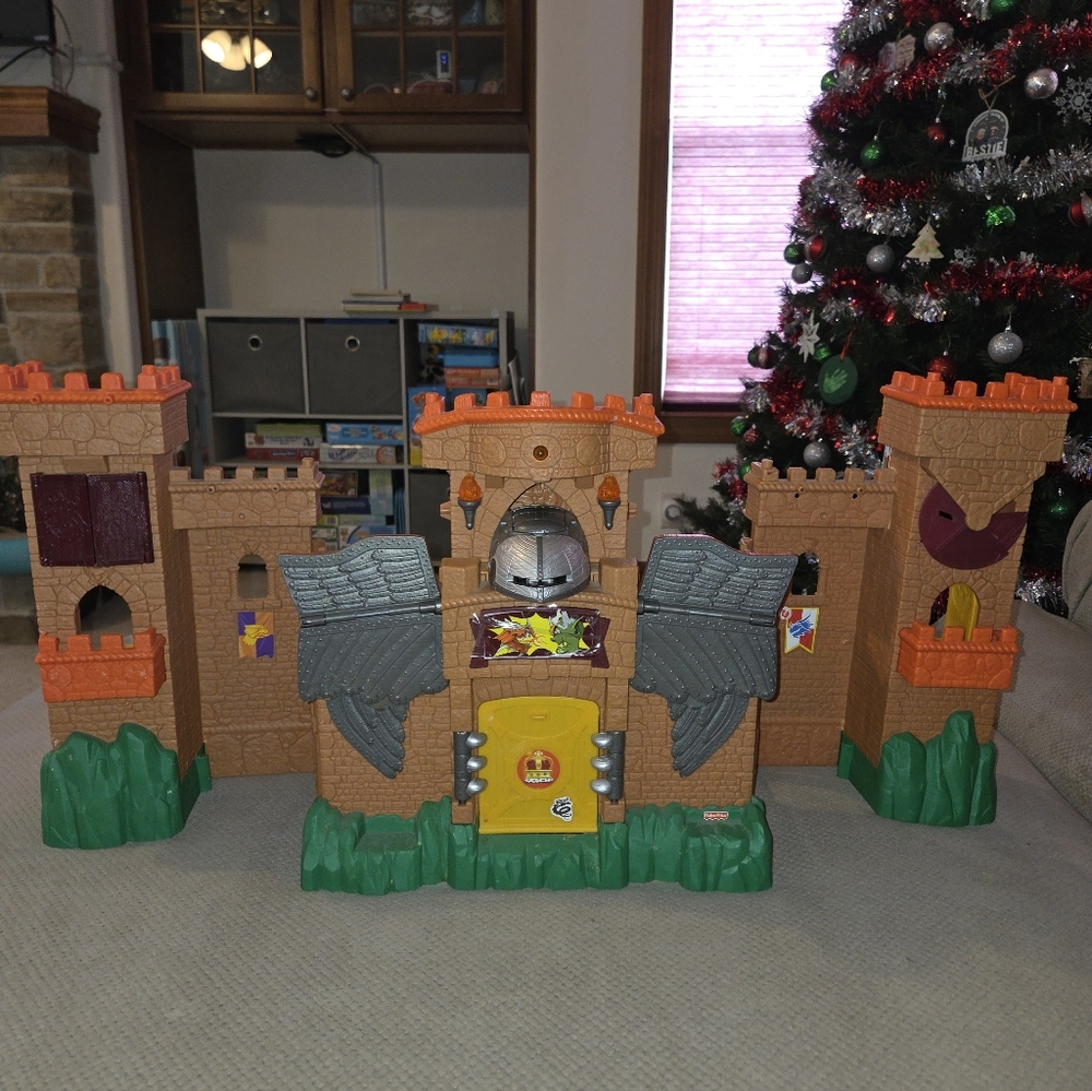 Fisher Price 2012 Eagle Talon Castle Imaginext Playset No Figures AS IS